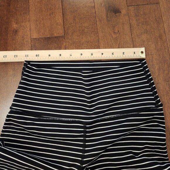 Lululemon women's black and white striped leggings in size 6 - Picture 5 of 7